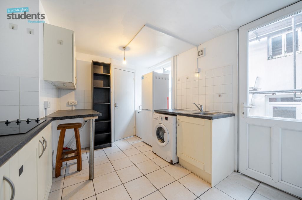 Property photo 3 of 10 7193209A-4607-4d1...