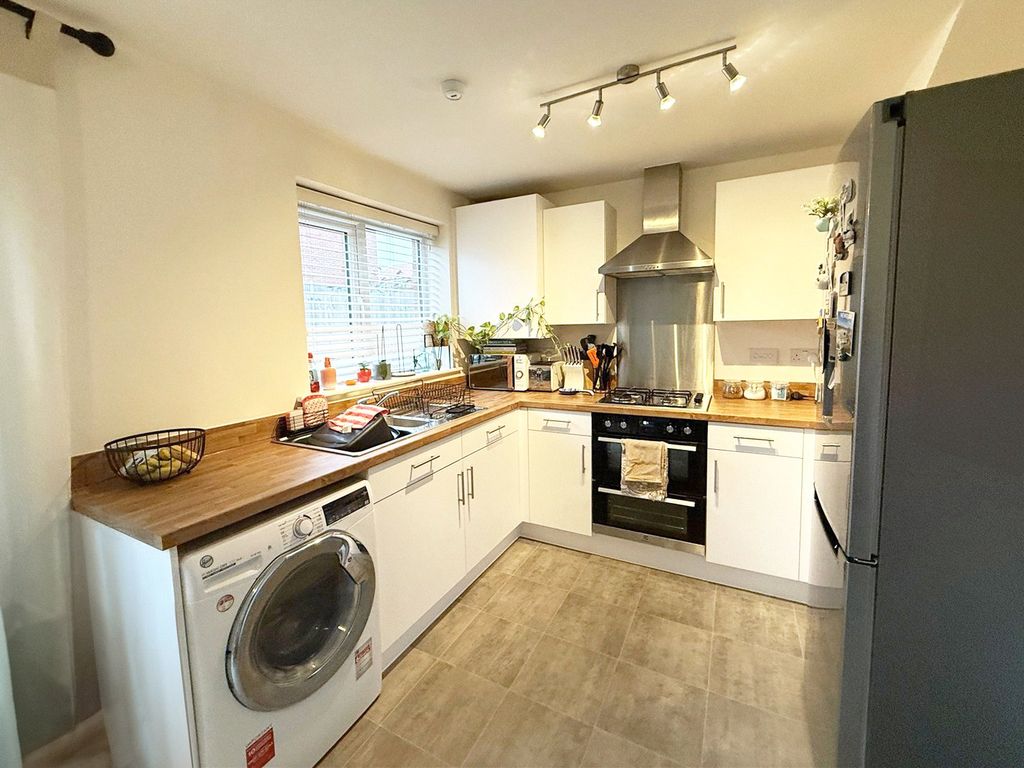 Property photo 2 of 10 Picture No. 14