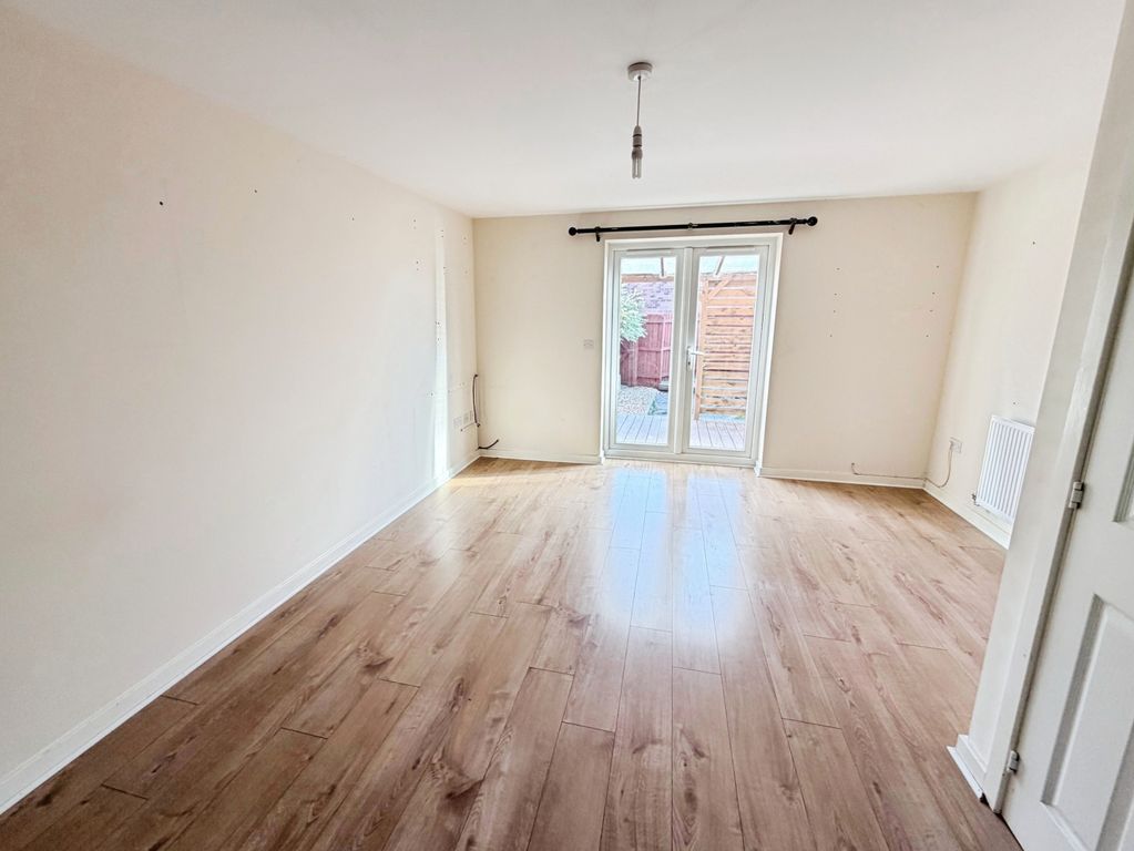 Property photo 2 of 8 Gallery