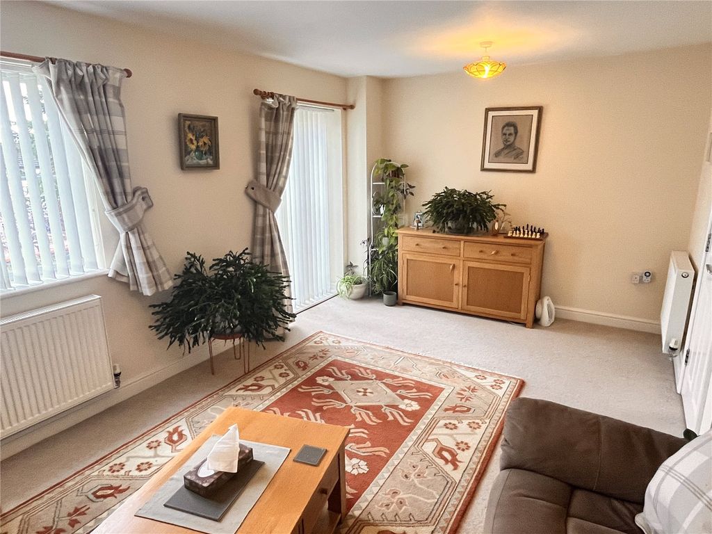 Property photo 2 of 17 Picture No. 09