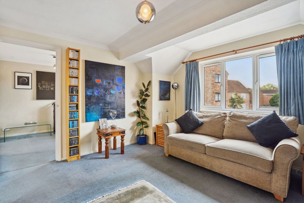 Property photo 2 of 8