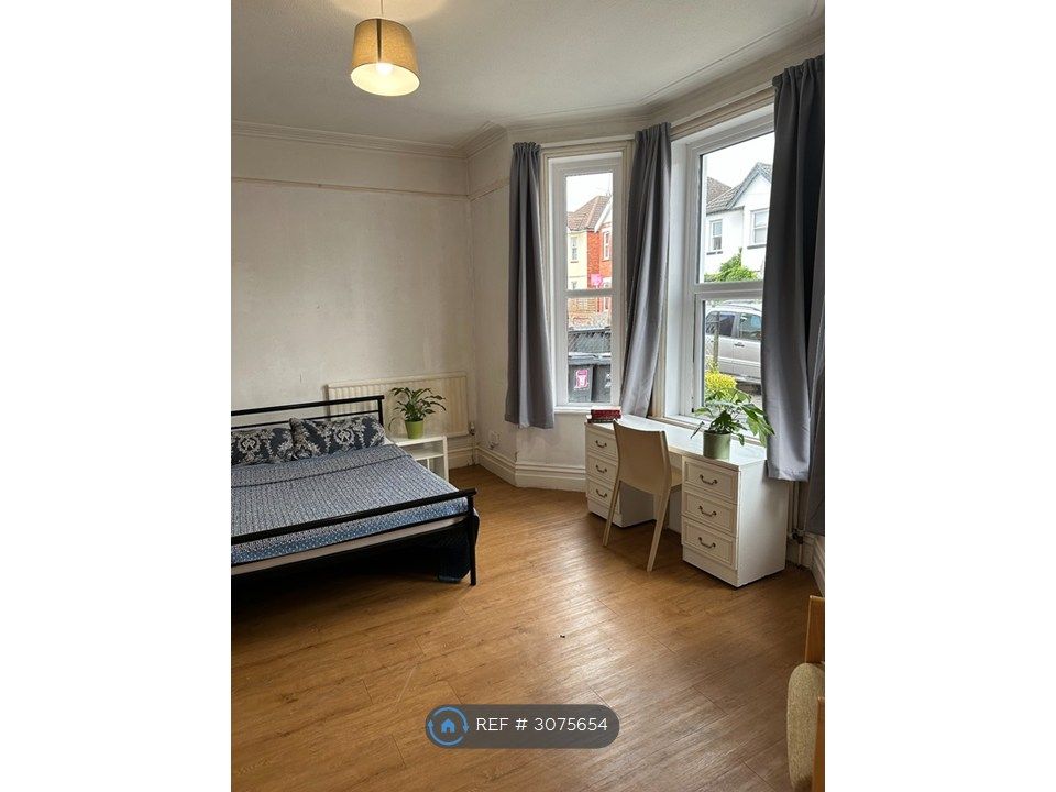 Property photo 3 of 12 Bedroom