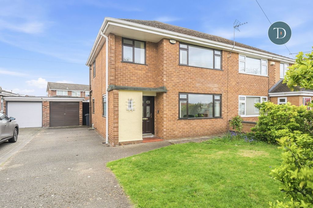 Property photo 1 of 30