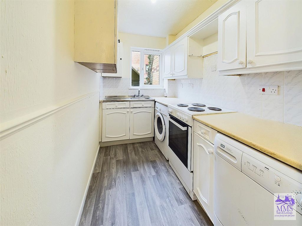 Property photo 3 of 10 Cam02633G0-Pr0261-Still008.Jpg