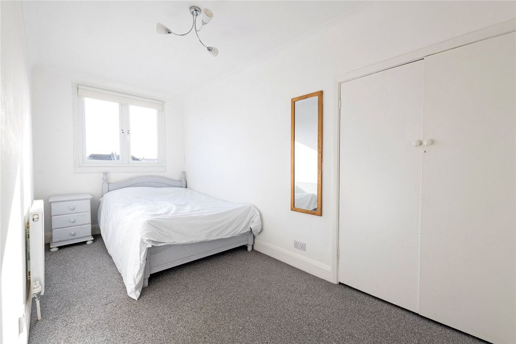 Property photo 2 of 10 Picture No. 04
