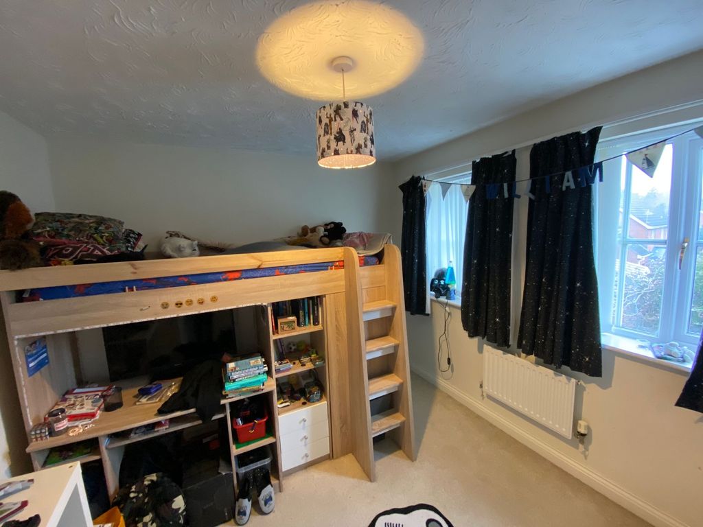 Property photo 3 of 12