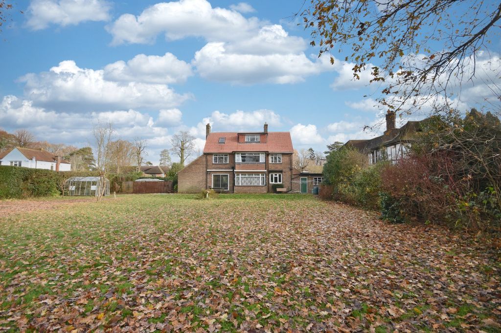 Property photo 2 of 8 Picture No. 15