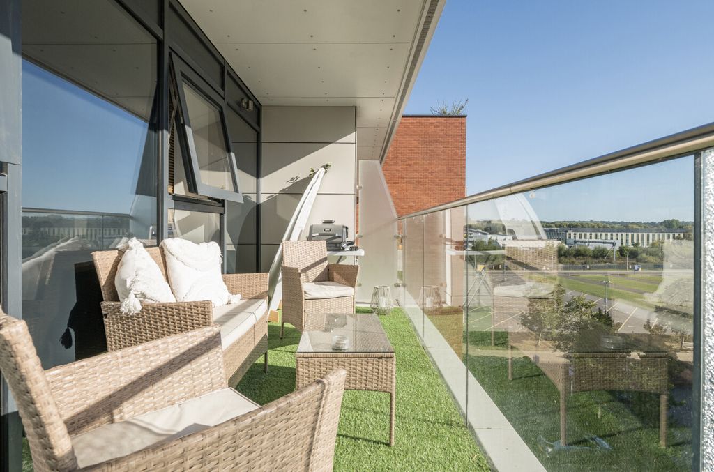 Property photo 2 of 13 1347581-8-68Ba9Fa...