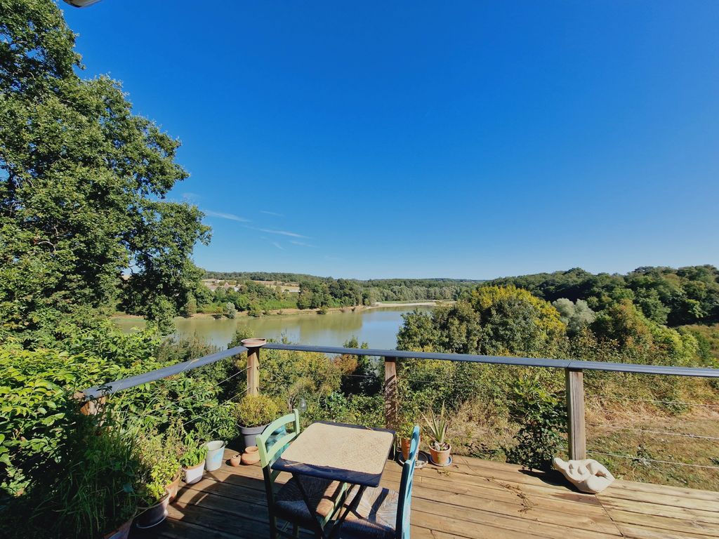 Property photo 3 of 24