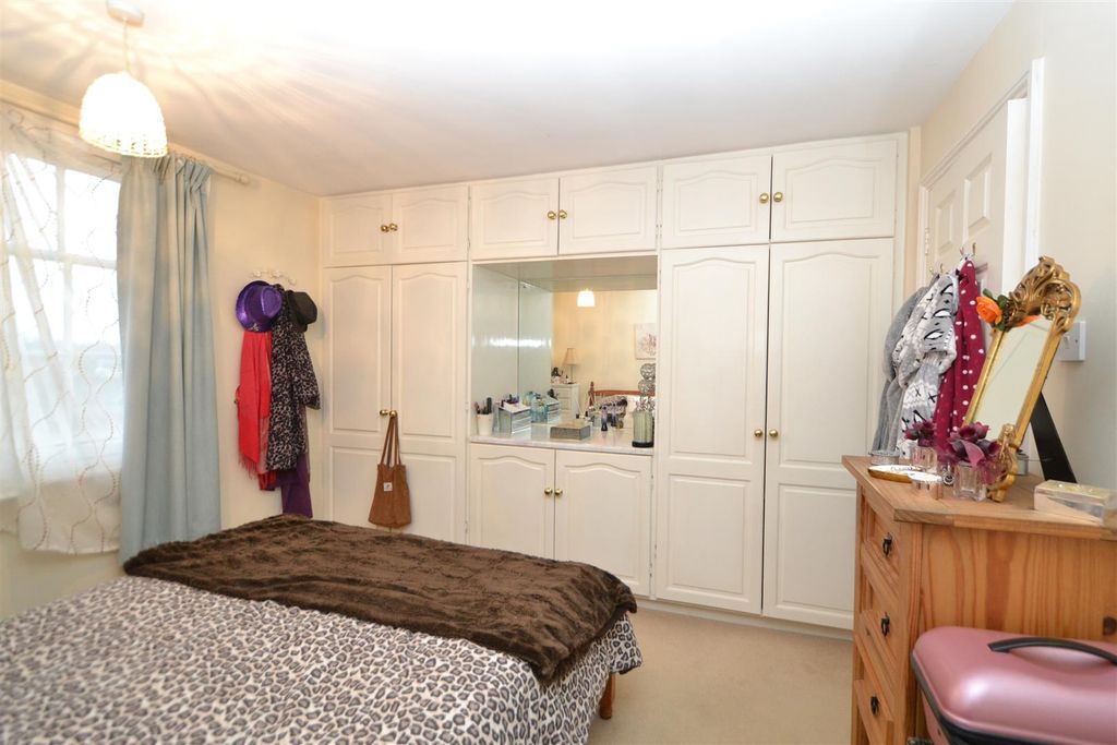 Additional image 8 of 2 bed flat for saleWaterside, Upton Upon Severn, Worcester WR8