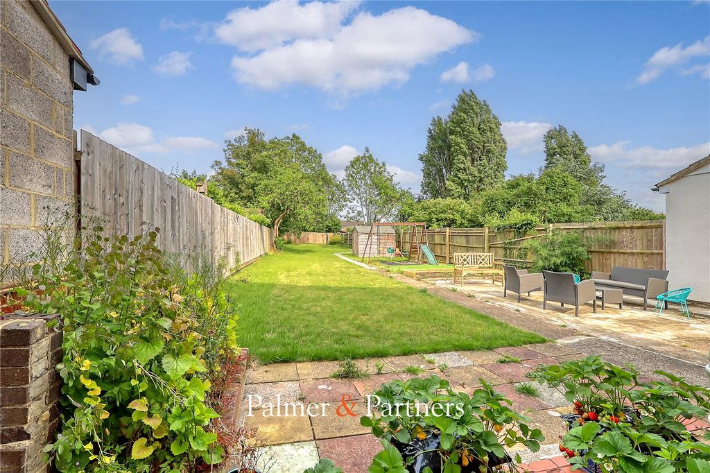 Property photo 2 of 36 Picture No. 12