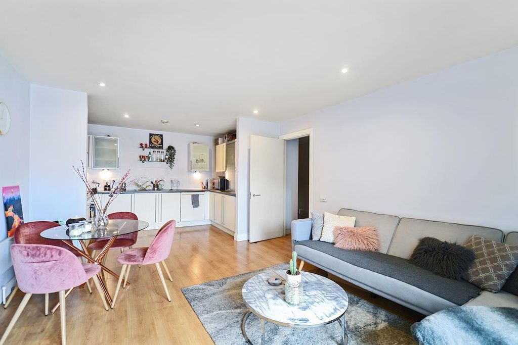 Property photo 2 of 9 Percy Laurie House