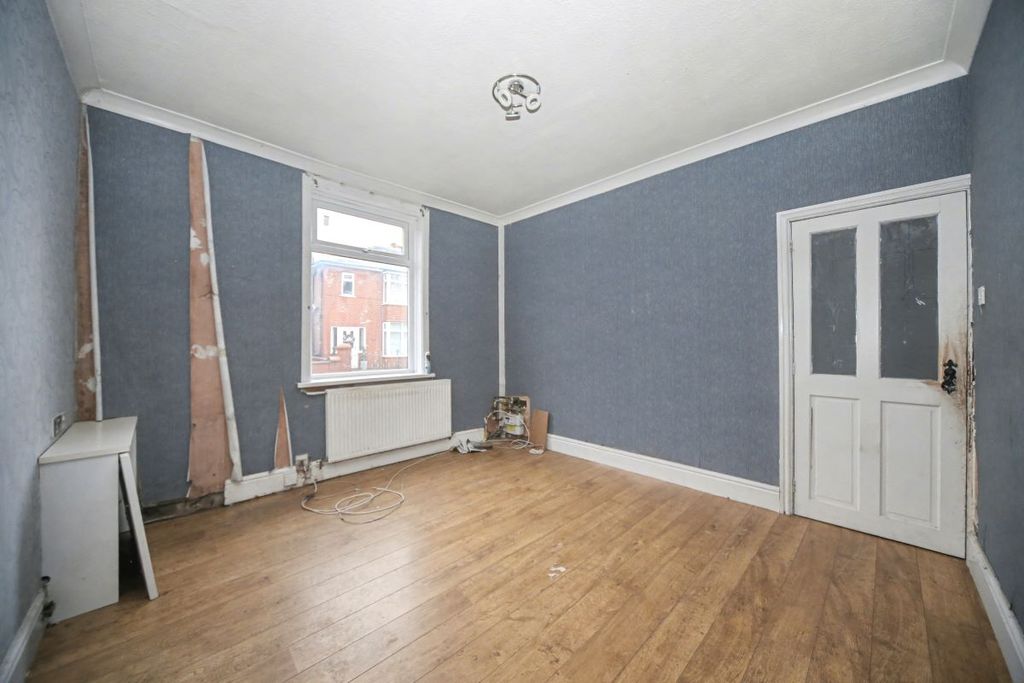 Property photo 3 of 20