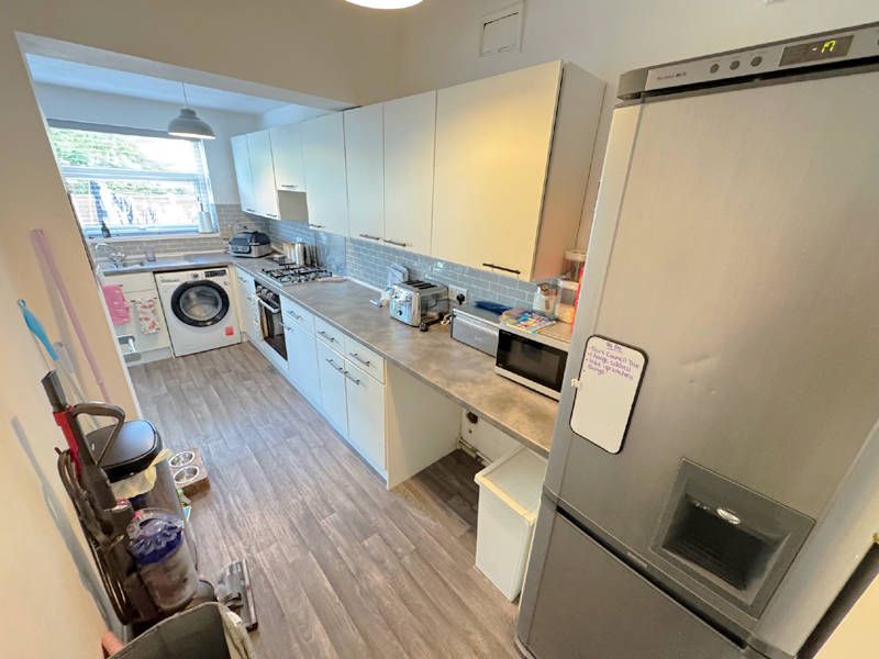 Property photo 3 of 26 Kitchen