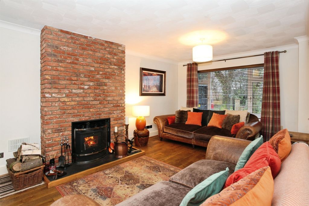 Property photo 3 of 26