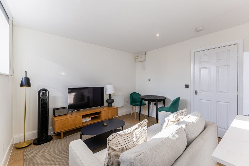 Property photo 1 of 15 116268_South Lamb...