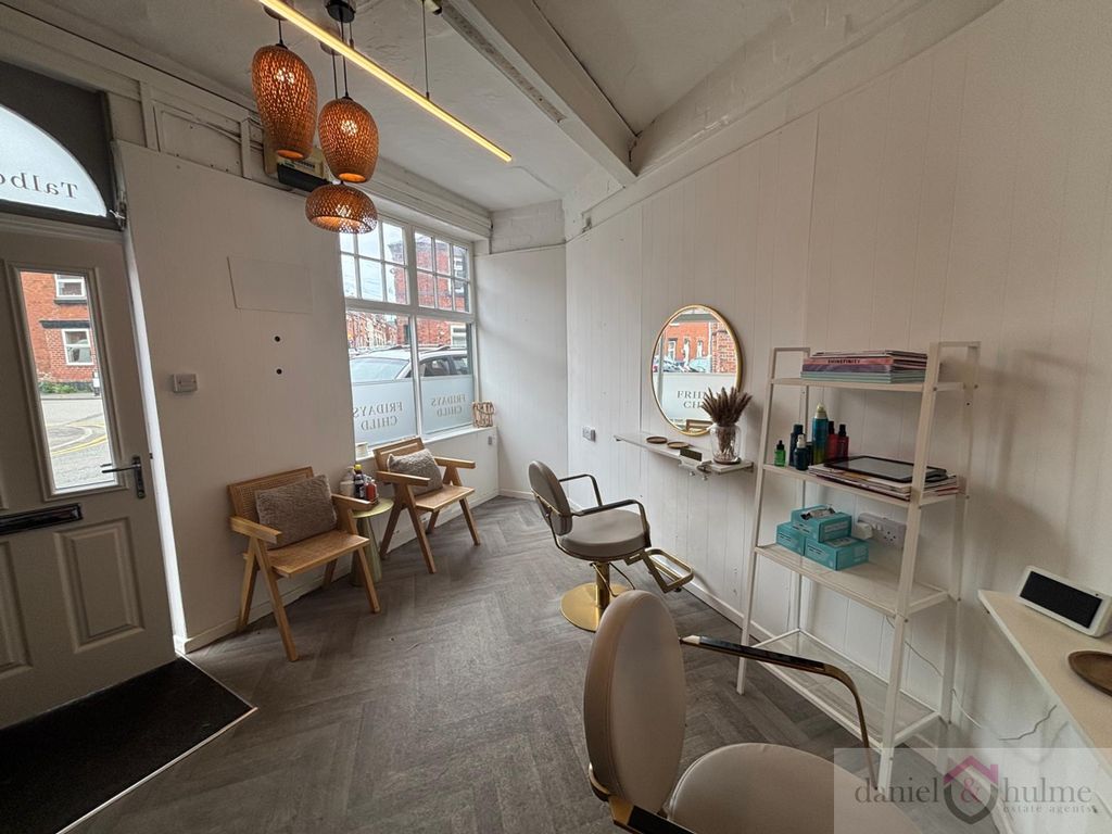 Property photo 3 of 12 82Ef26Ac-208E-40c1-A812-B64d2c65157B