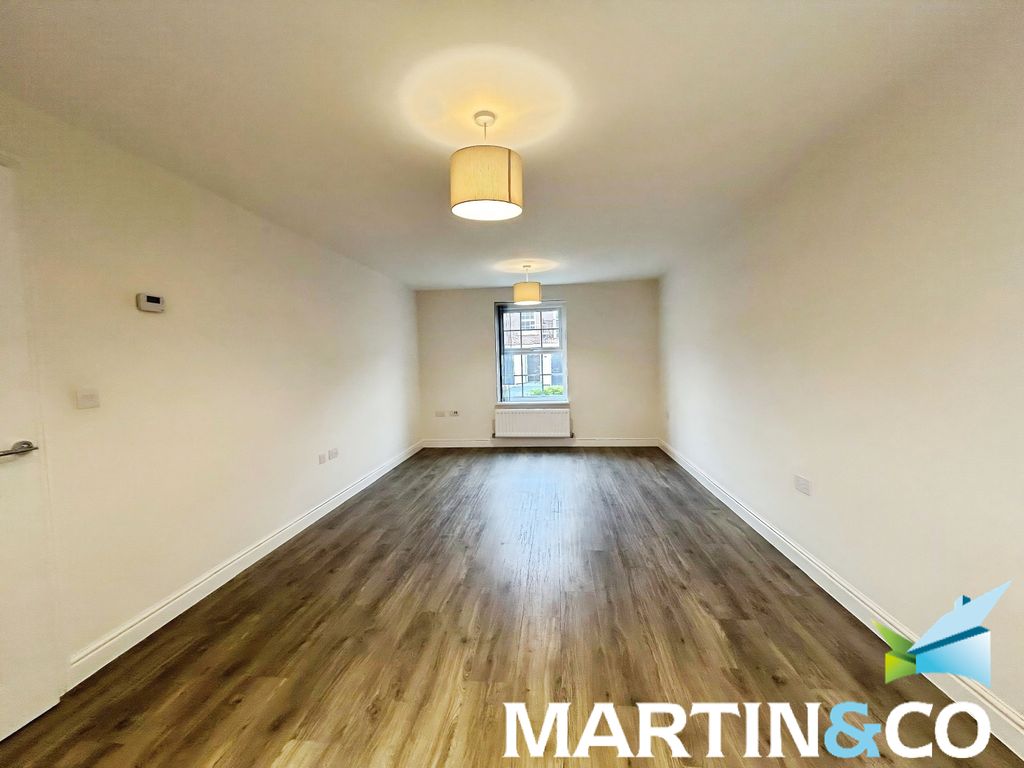 Property photo 3 of 11 17665367-Img-20251107-Wa0018