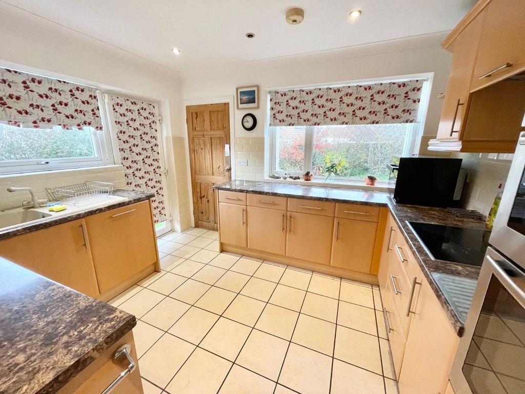 Property photo 3 of 11 Picture 3