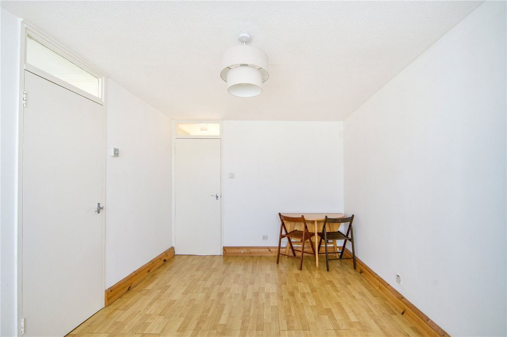 Property photo 3 of 12 Picture No. 46
