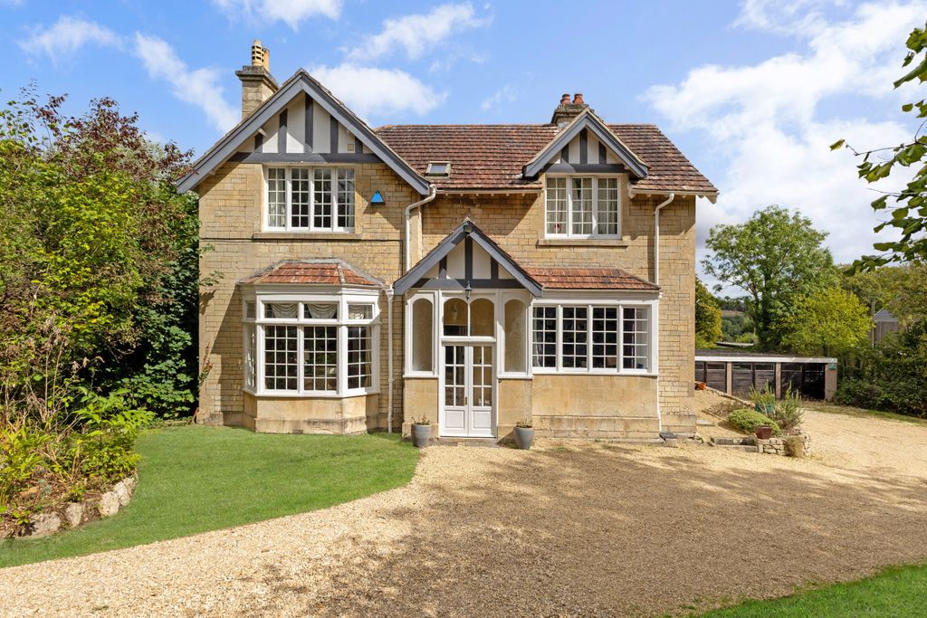 Property photo 1 of 18