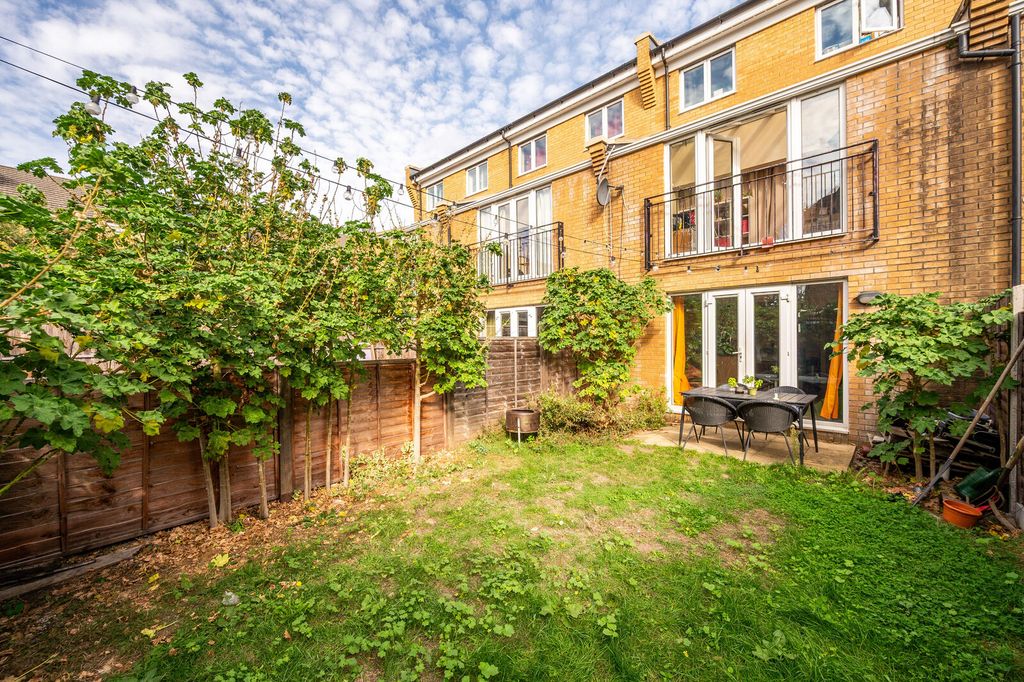 Property photo 3 of 16