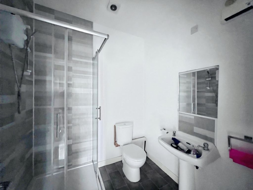 Property photo 3 of 4
