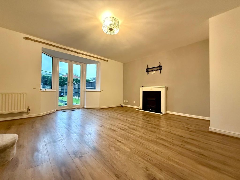 Property photo 3 of 11 Picture No. 31