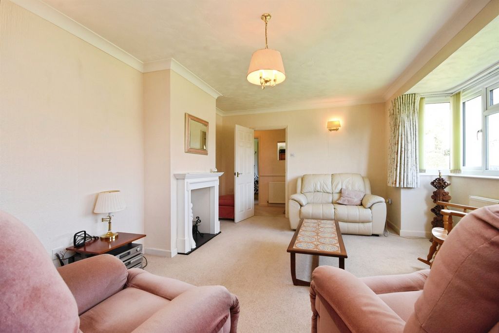 Property photo 2 of 23