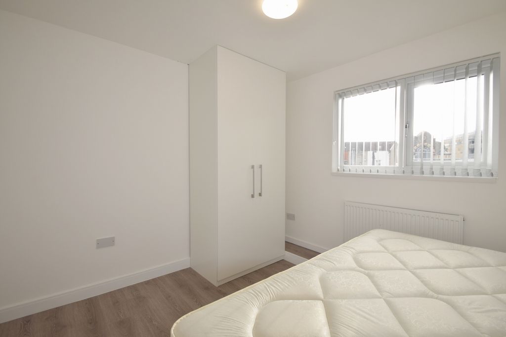 Property photo 3 of 8 Photo 3