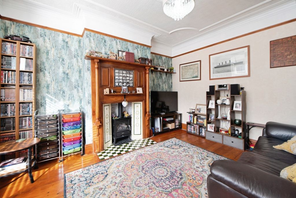 Property photo 2 of 17 Pbox-Img.Jpg