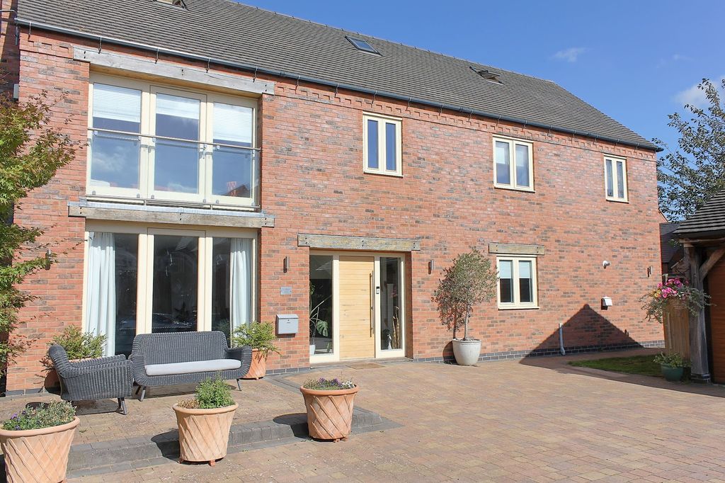Property photo 1 of 49