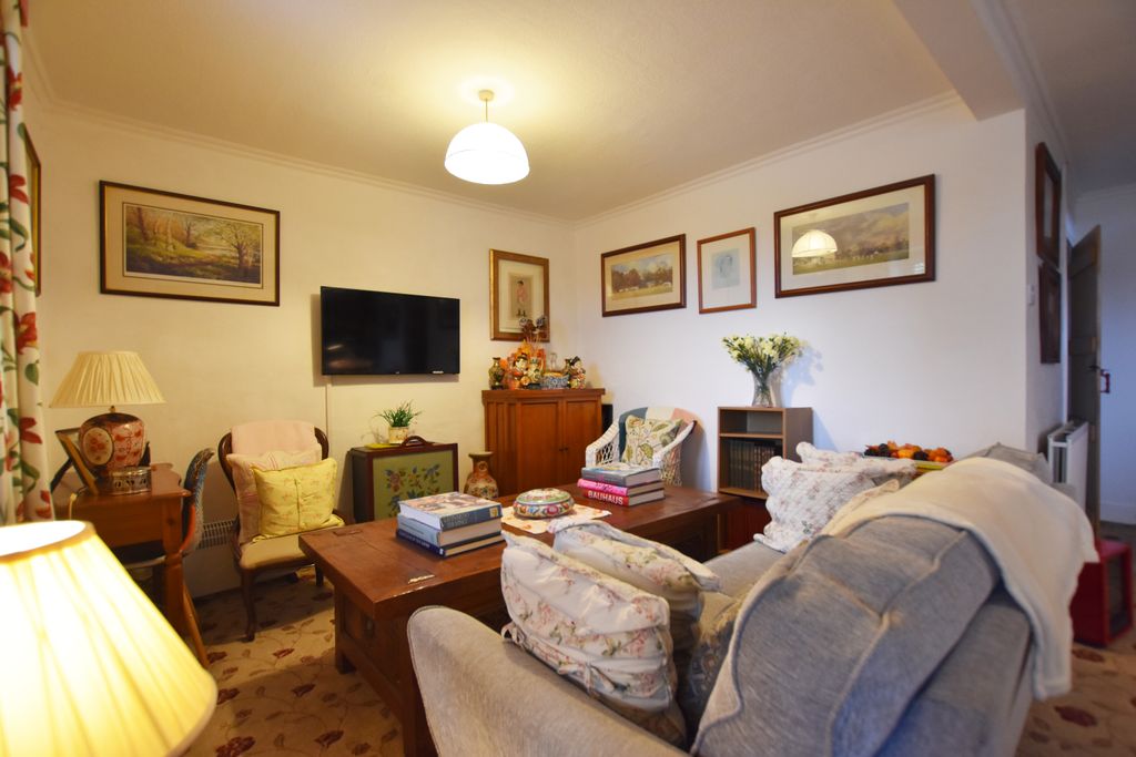 Property photo 3 of 23