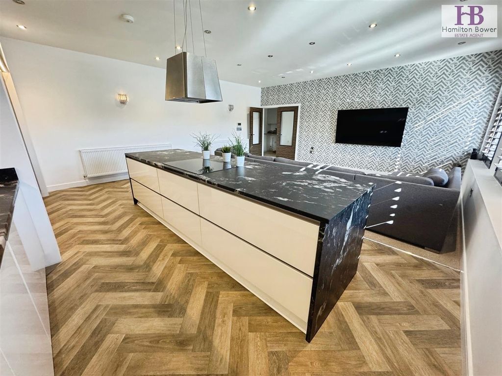 Property photo 3 of 13 c442Ff28-Img_3493.Jpeg