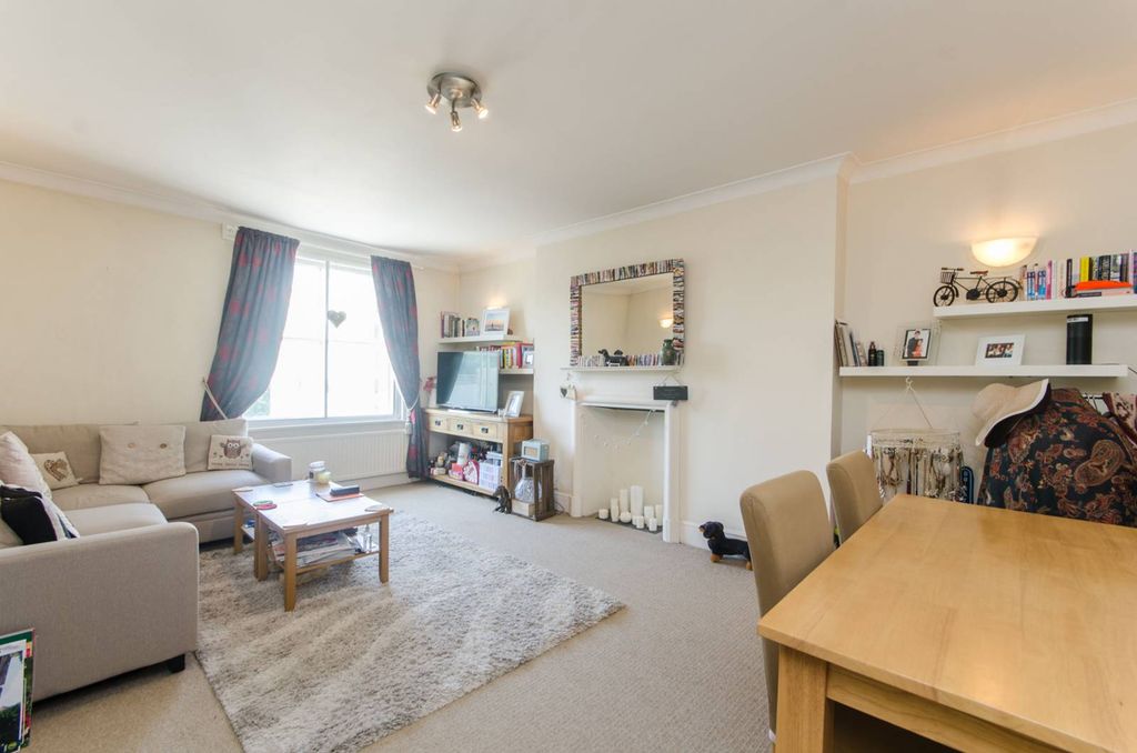 Property photo 3 of 7