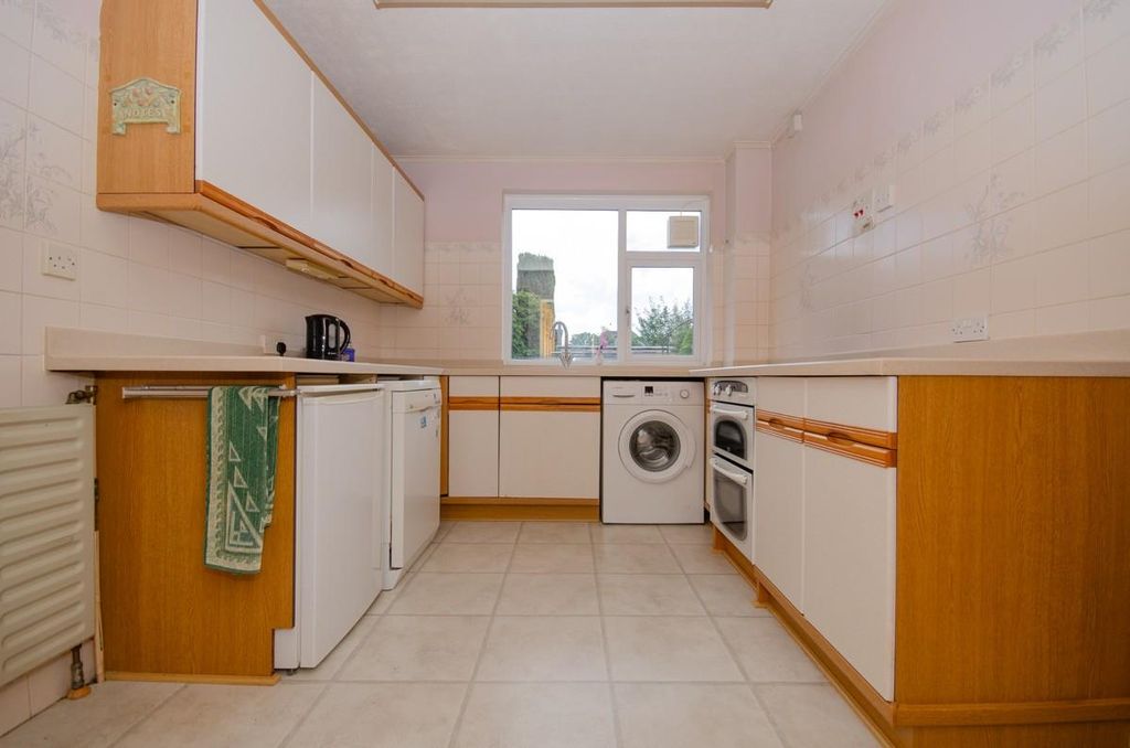 Property photo 3 of 20 Kitchen Pic 2.Jpg