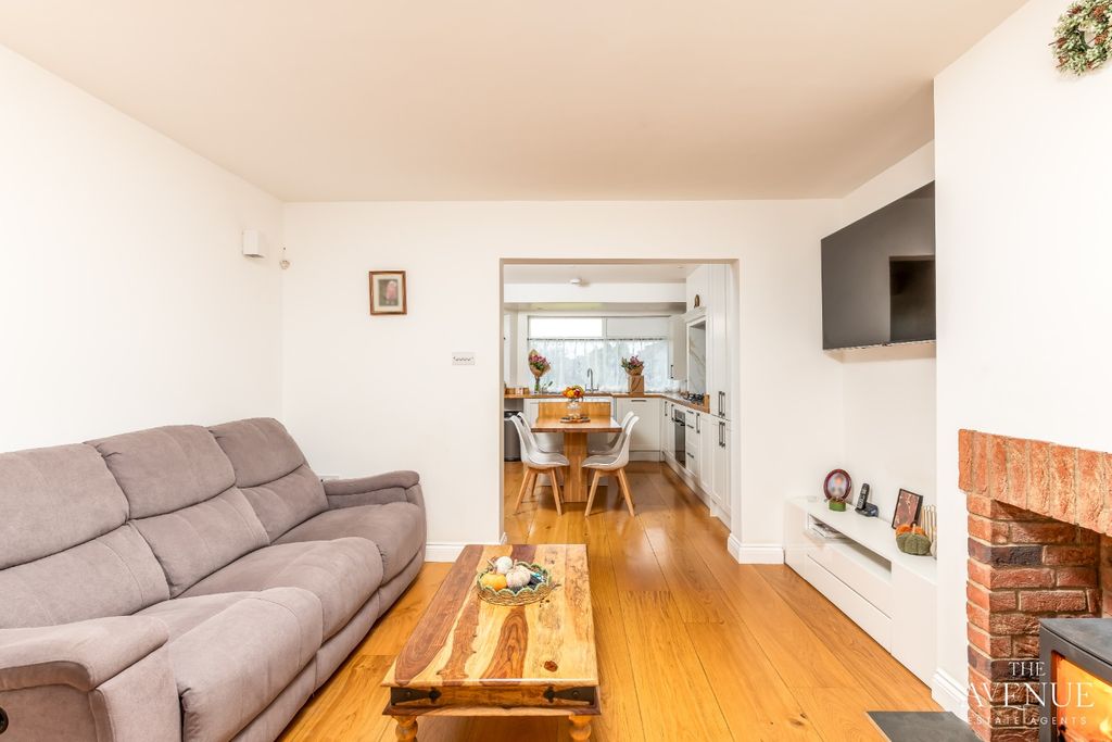 Property photo 2 of 39 4608725