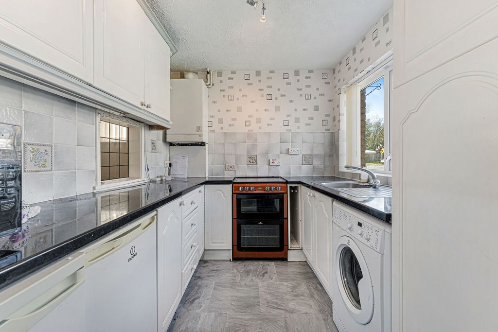 Property photo 3 of 23