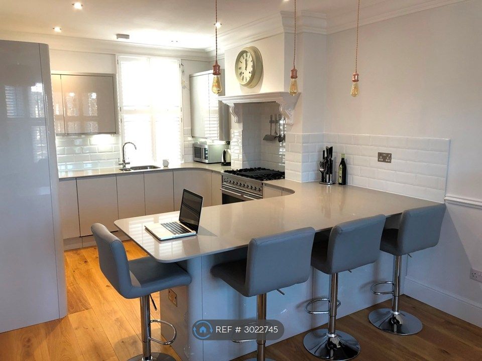 Property photo 1 of 7 Kitchen  / Diner