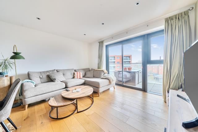 Additional image 18 of 2 bed flat for saleChatham House, Newbury RG14