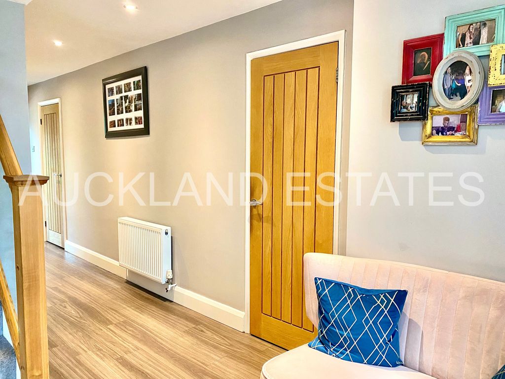 Property photo 2 of 44 Img_2868_2_Original