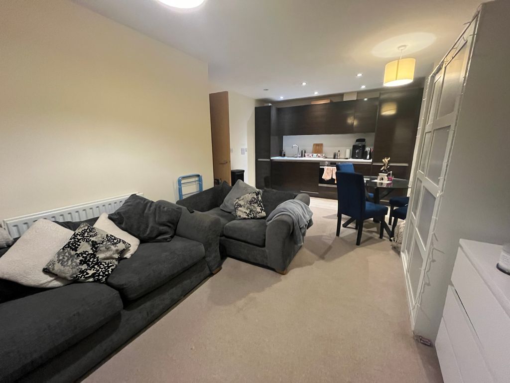 Property photo 2 of 6