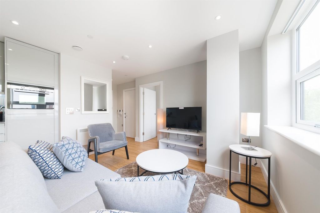 Property photo 1 of 5