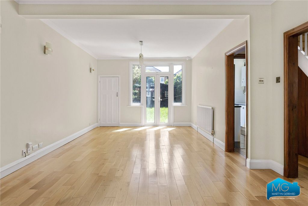 Property photo 2 of 18 Picture No. 14