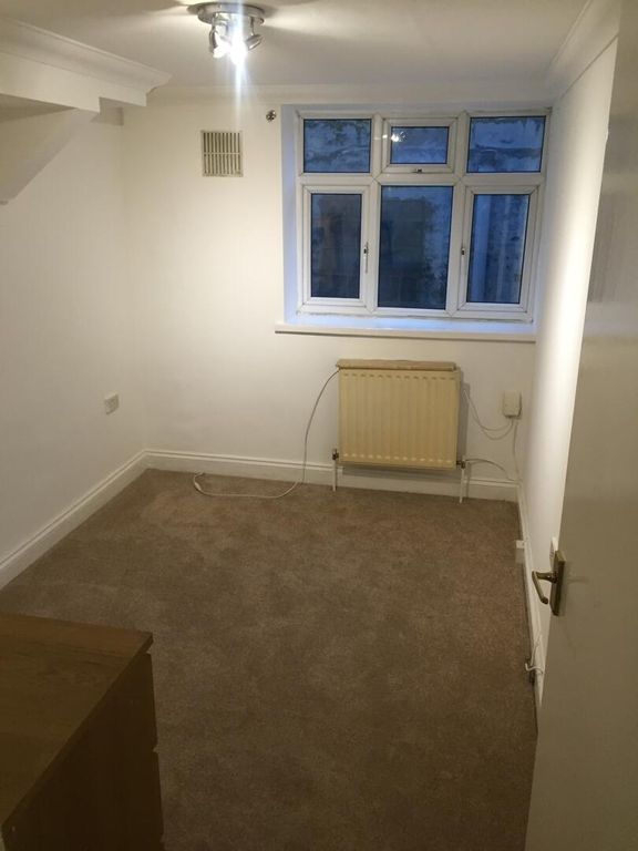 Property photo 1 of 5 Bedroom