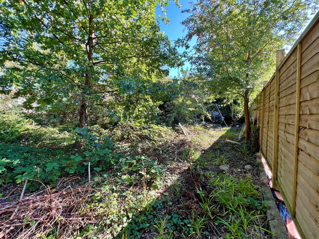Property photo 2 of 9 2 - Semi-Detached House For Auction, Filton Park.J