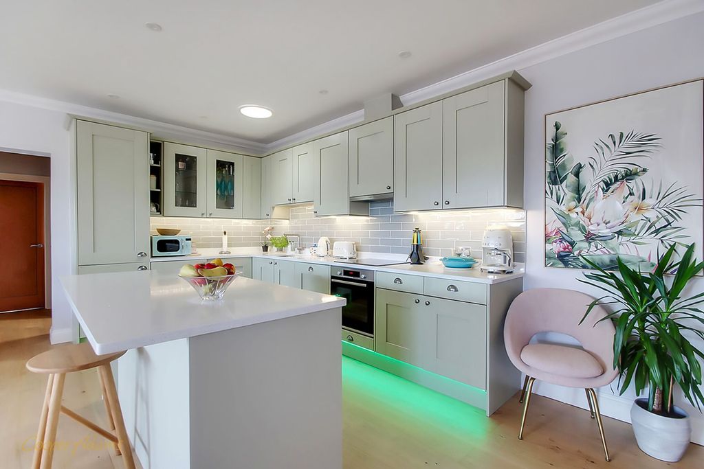 Property photo 2 of 16 Kitchen