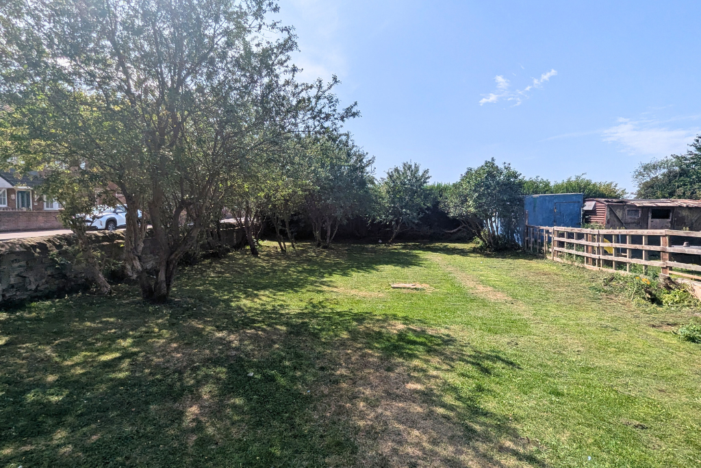 Property photo 2 of 21