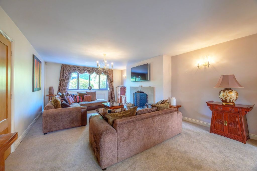 Property photo 2 of 47