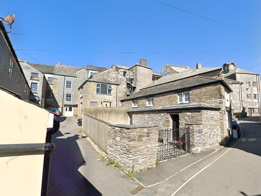 Property photo 1 of 9